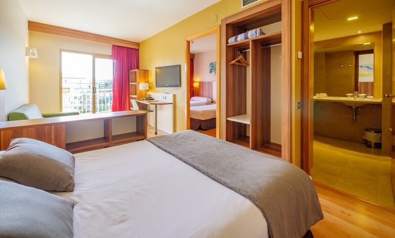 Hotel Golden Avenida Family Suites