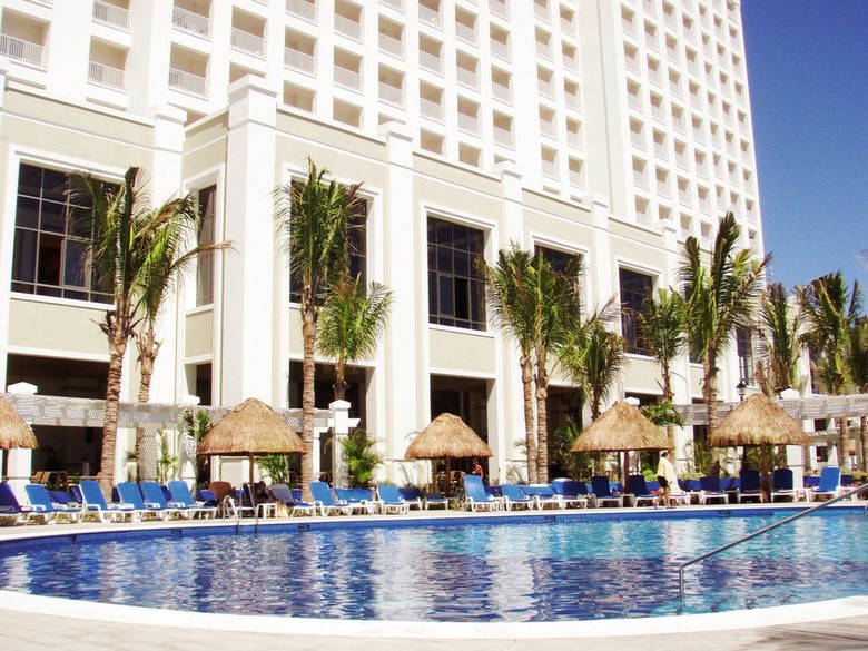 Hotel Riu Emerald Bay