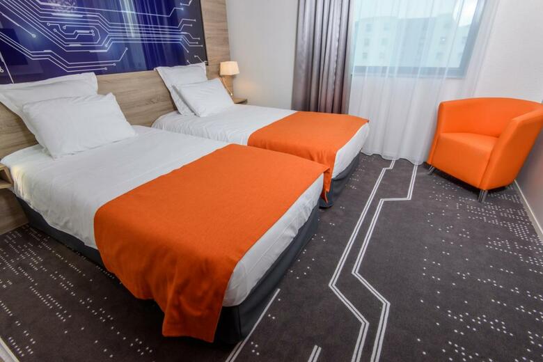 Hotel Mercure Poitiers Aquatis Site Du Futuroscope