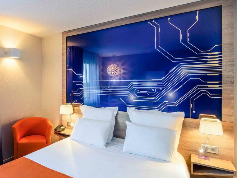 Hotel Mercure Poitiers Aquatis Site Du Futuroscope