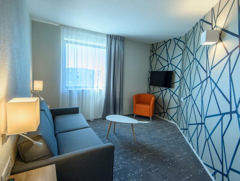 Hotel Mercure Poitiers Aquatis Site Du Futuroscope