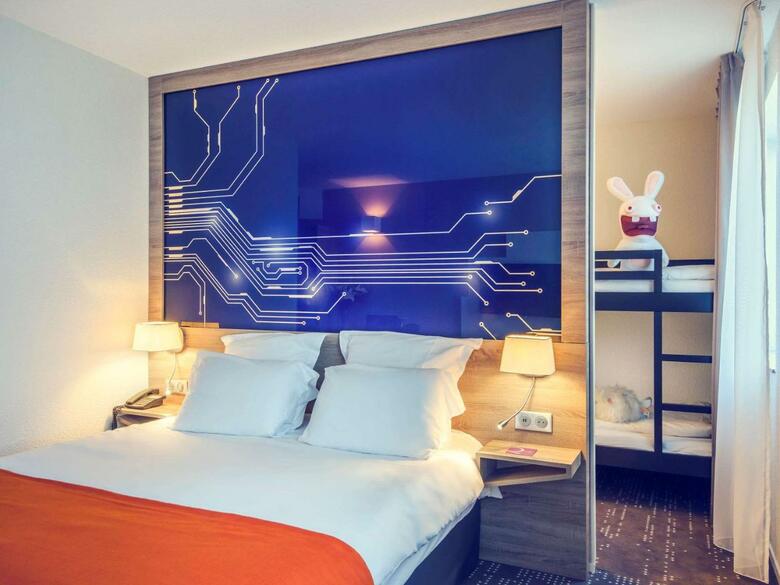 Hotel Mercure Poitiers Aquatis Site Du Futuroscope