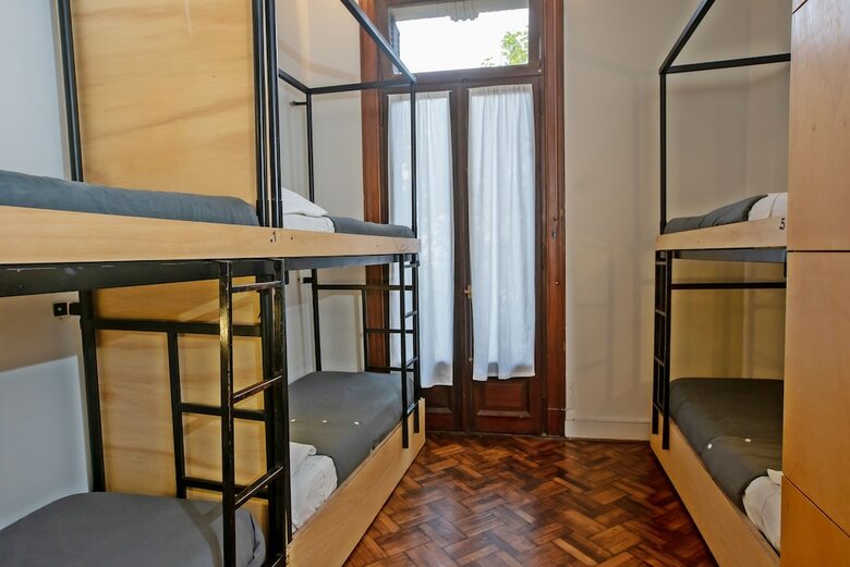 Hostal Milhouse Avenue