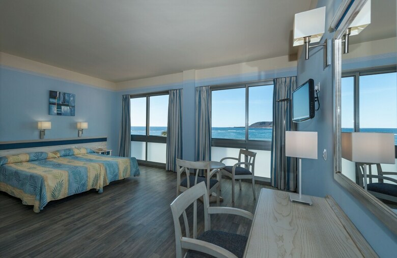 Apartamentos Col�n Playa