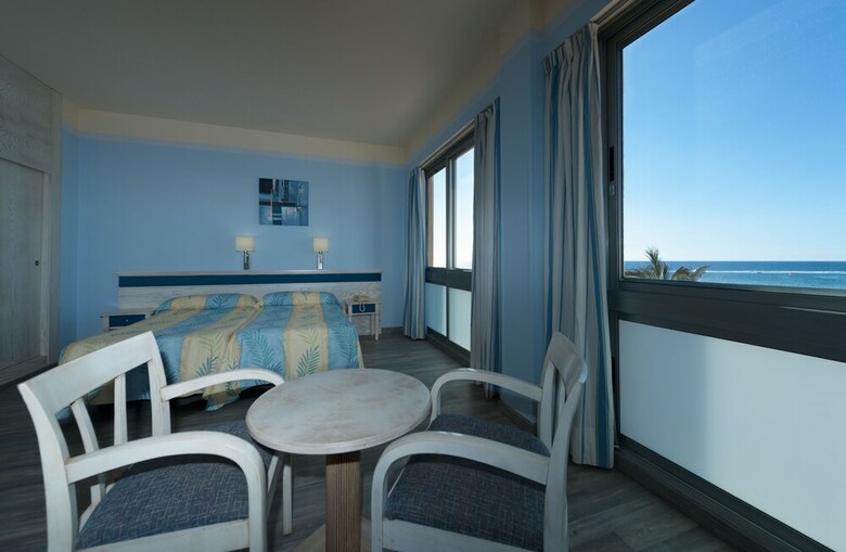 Apartamentos Col�n Playa