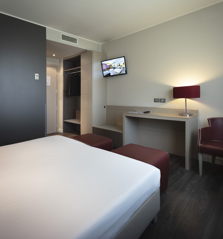 Smart Hotel Holiday