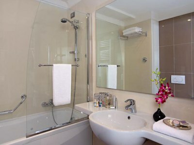 Smart Hotel Holiday