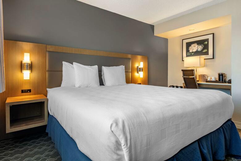 Coast Vancouver Airport Hotel
