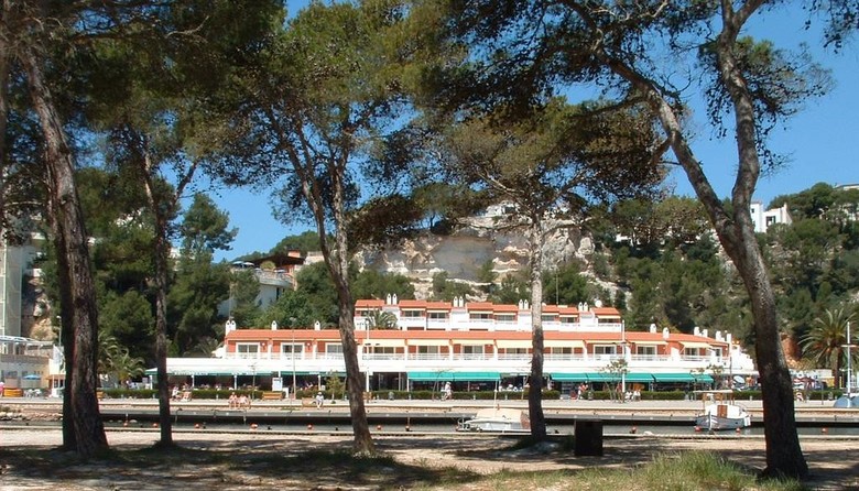 Galdana Gardens Apartments