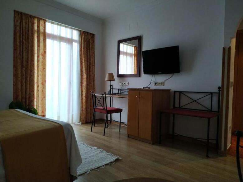 Hotel El Cruce