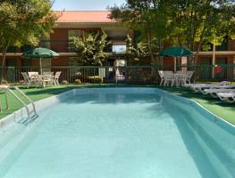 Hotel Days Inn & Suites