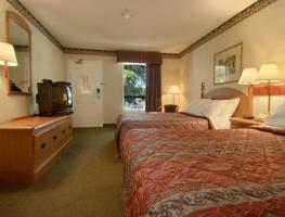 Hotel Days Inn & Suites