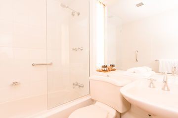 Hotel Grand Mercure Hadleys