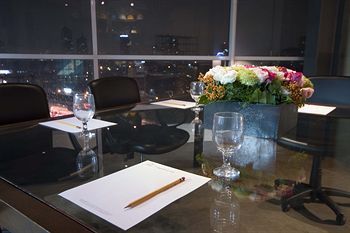 Hotel Regalia Tower Suites