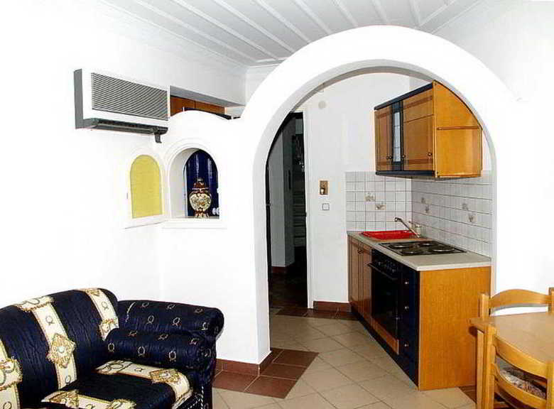 Kalimera Studios & Apartments