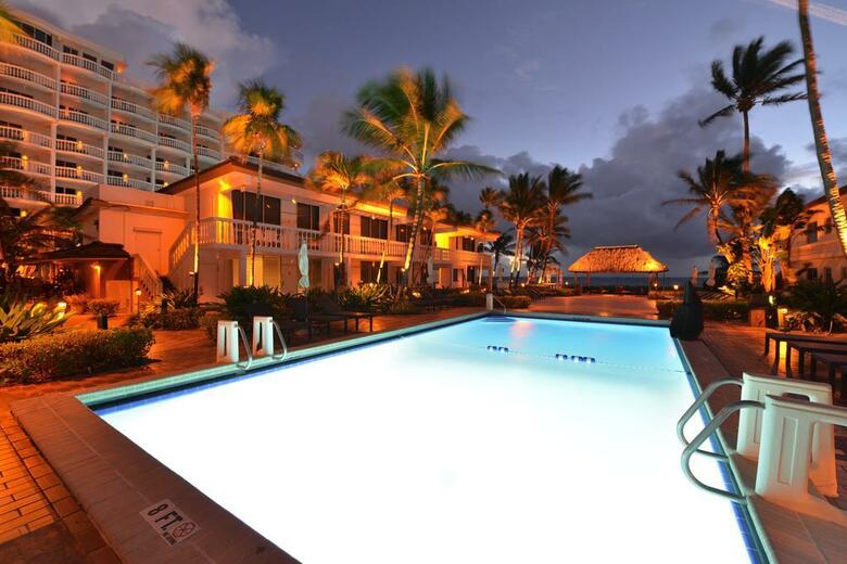 Hotel Beachcomber Resort & Villas
