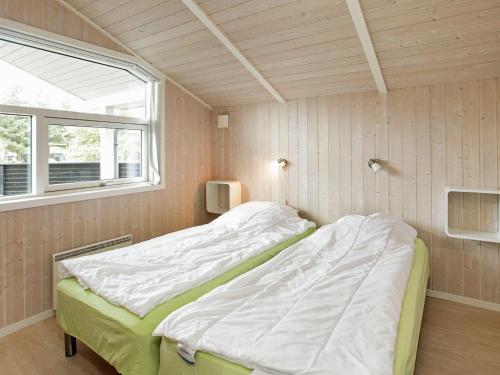 Three-bedroom Holiday Home In Bl�vand 30