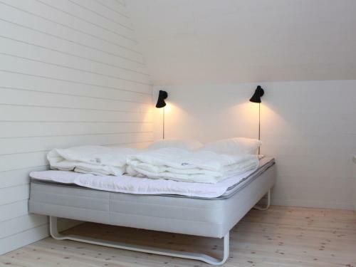 Four-bedroom Holiday Home In Bl�vand 26