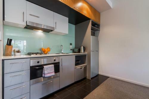 St Kilda Stays - Holiday Apartment At Vibe