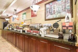 Hotel Comfort Suites