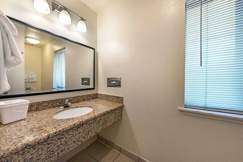 Hotel Econo Lodge Bay Breeze