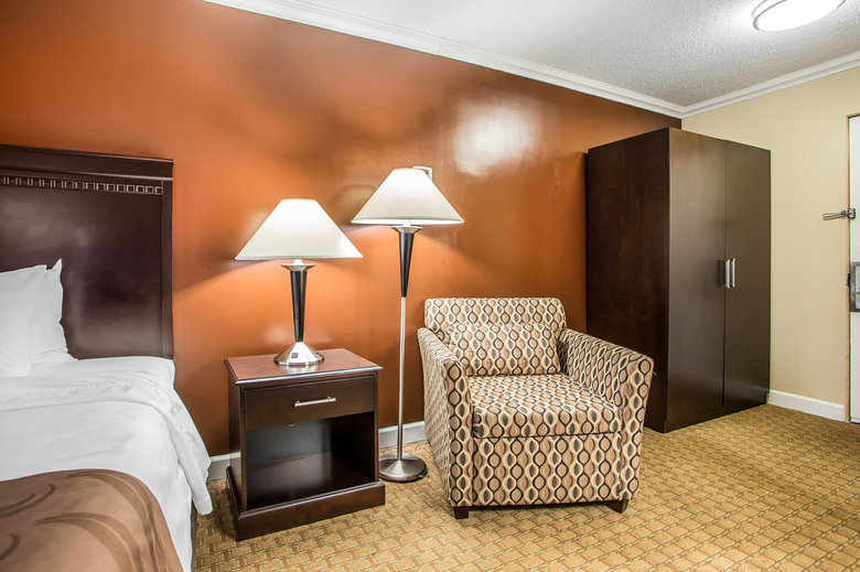 Hotel Quality Inn O'hare Airport (Duplicate 102454)