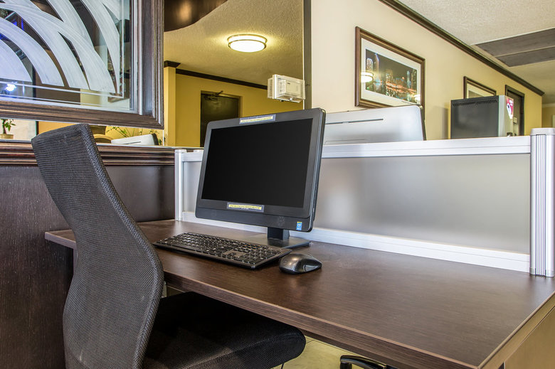 Hotel Quality Inn O'hare Airport (Duplicate 102454)