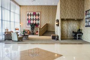 Hotel Quality Inn & Suites Airpark East