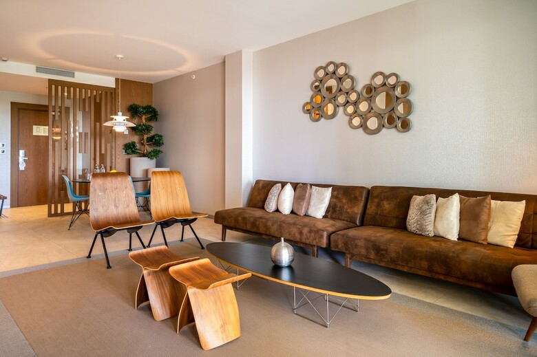 Hotel The Oasis By Don Carlos Resort