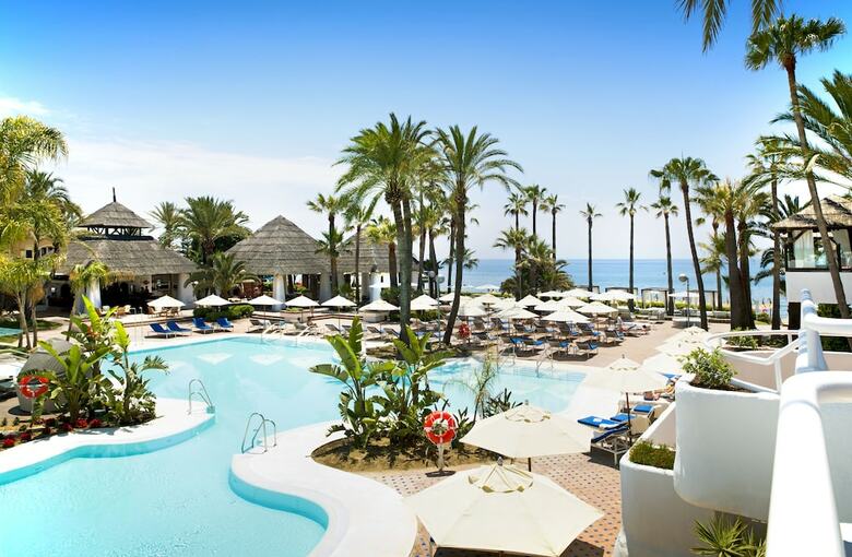 Hotel The Oasis By Don Carlos Resort