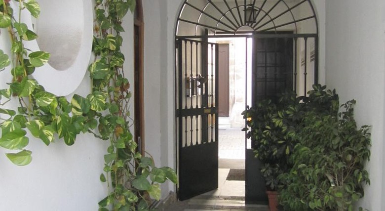 Residencia El Baobab Hostel