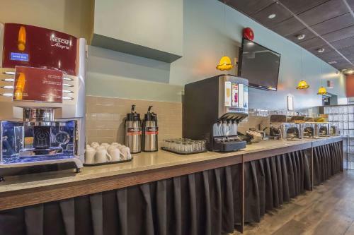 Hotel Quality Inn West Harvest