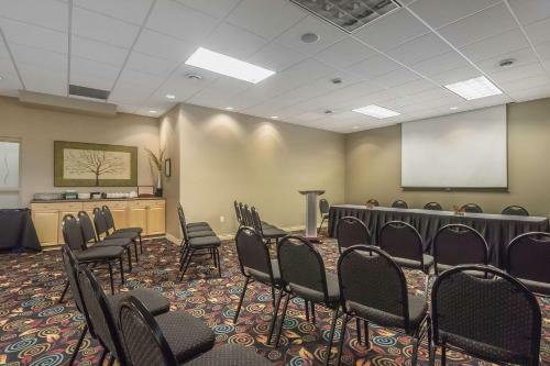 Hotel Quality Inn West Harvest