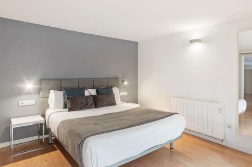 Modern And Chic Apartments In Gracia Near Parc Guell