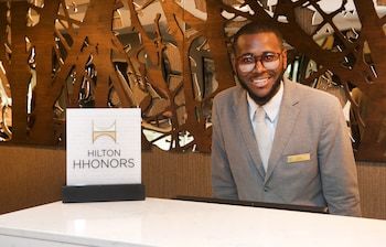 Hotel Embassy Suites Philadelphia - Airport