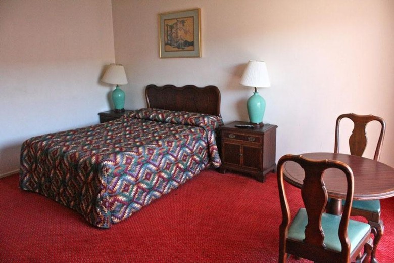 Royal Century Hotel