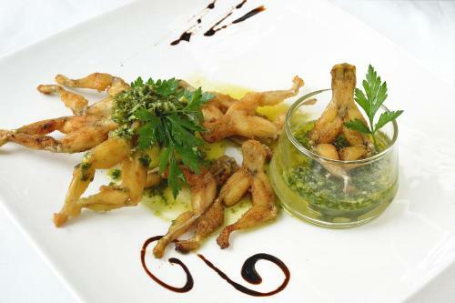 Logis Hotel Le Prieure