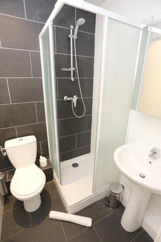 Apartamento O'sullivans Bar And Hotel