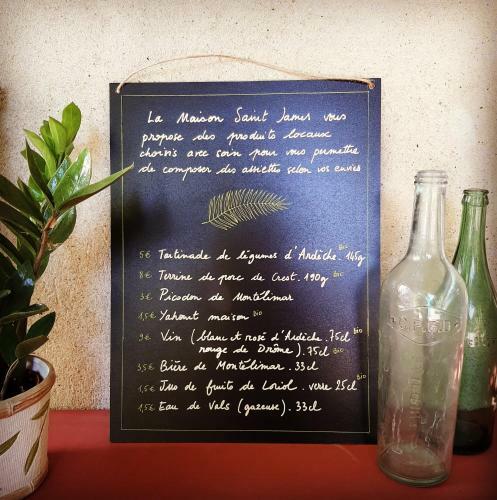 Hostal Maison Saint James