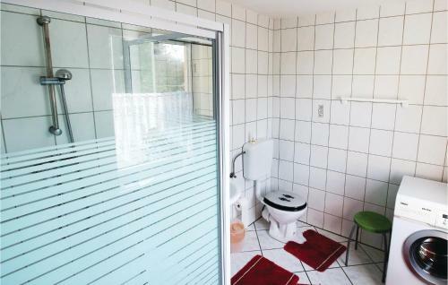 Three-bedroom Holiday Home In Gohren-lebbin Ot U.