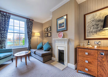 Hotel Richmond Gate