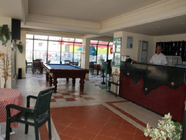 Tuntas Apartment Altinkum