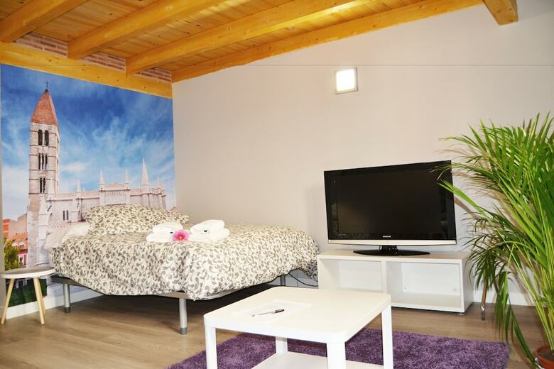 Apartamento Leopoldo Cano Center