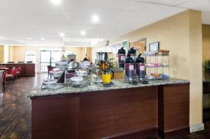 Hotel Comfort Suites Las Colinas Center