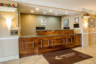 Hotel Sleep Inn & Suites East Chase