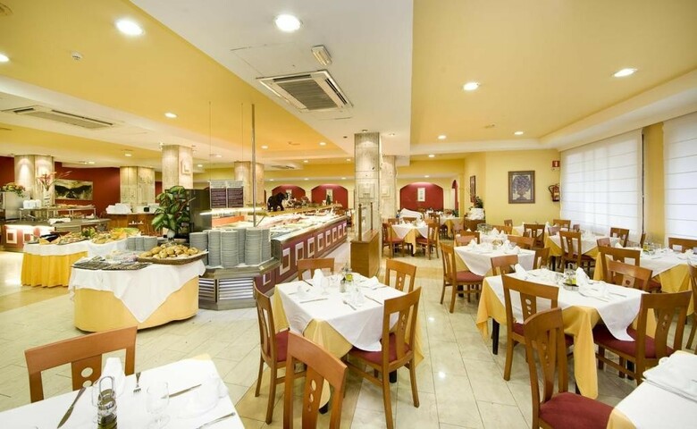 Hotel Monarque Cendrillon