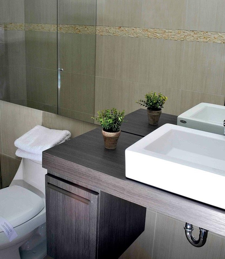 Hotel Suites 109