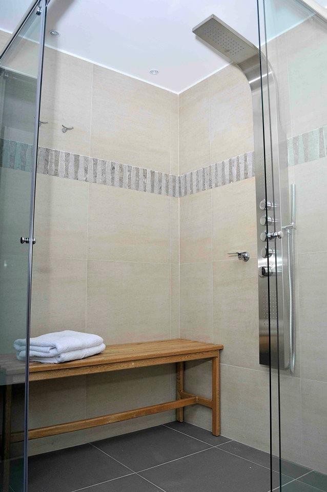 Hotel Suites 109