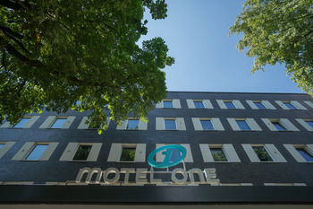 Hotel Motel One Hamburg Airport