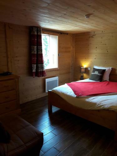 Bed & Breakfast Chalet Sous Le Jora - Chambres D'h�tes